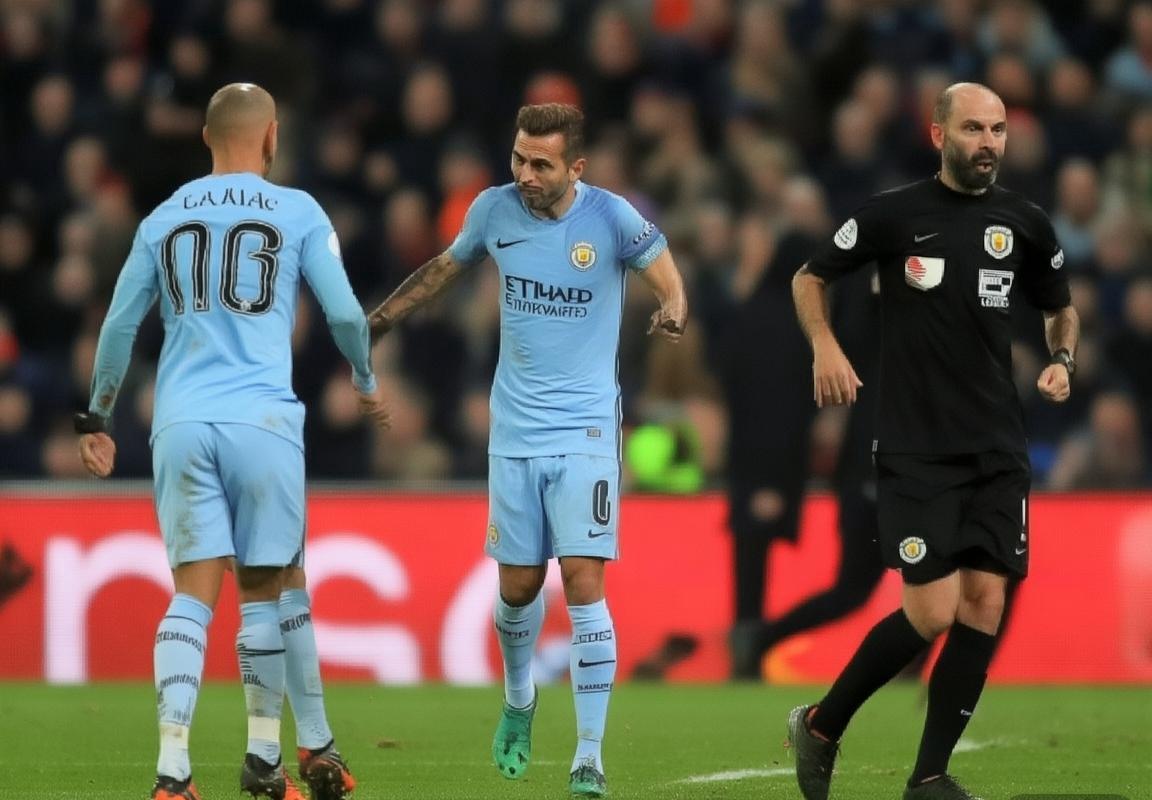 足球裁判与VAR争议：瓜迪奥拉的愤怒与足球公平性的反思